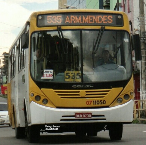 Grupo aterroriza passageiros e funcionários em assalto a ônibus em Manaus
