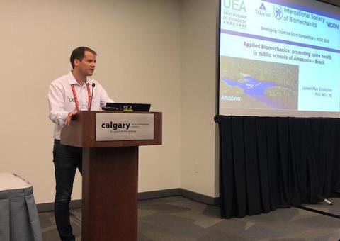 Professor da UEA é premiado em competição sobre biomecânica no Canadá