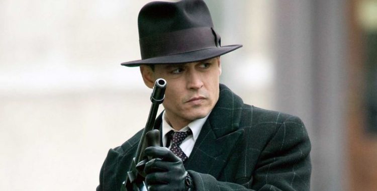 Johnny Depp fica bêbado em set de filmagem e tenta agredir funcionário