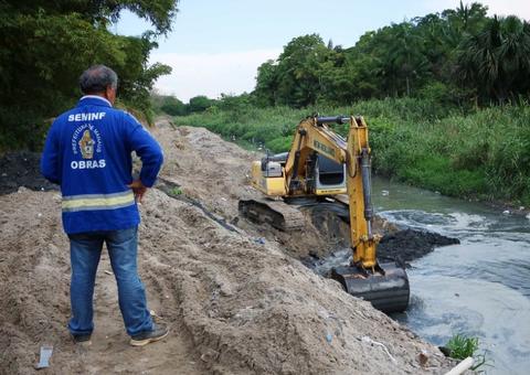 8,5 quilômetros de igarapés são dragados em Manaus 