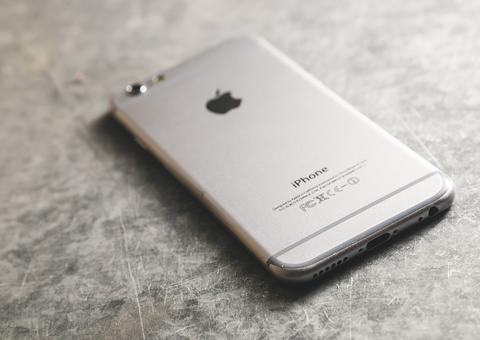  Apple oferece recompensa de US$ 1 milhão para quem hackear iPhone