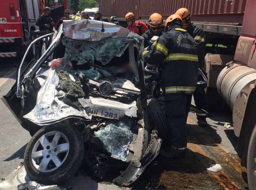 Acidente bloqueia BR-174 e causa congestionamento quilométrico 