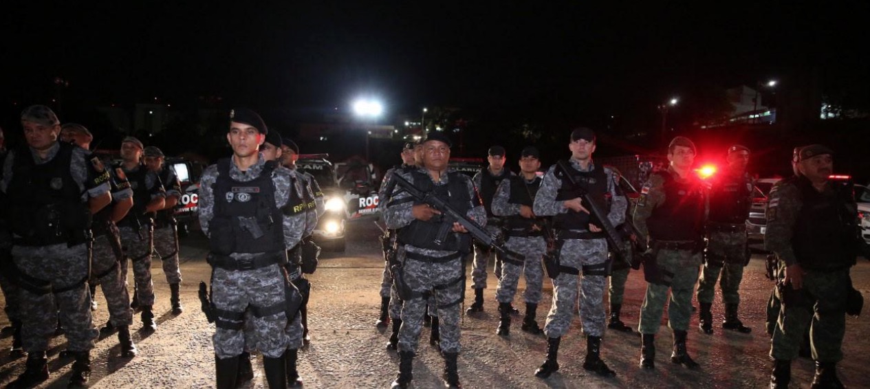 PMs recebem promoção por bravura após assalto com reféns em Manaus