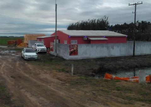 Chacina deixa cinco mortos e quatro feridos em boate à margem de estrada