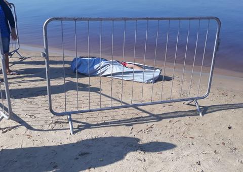 Corpo de vendedor de sapatos é encontrado boiando na Ponta Negra 