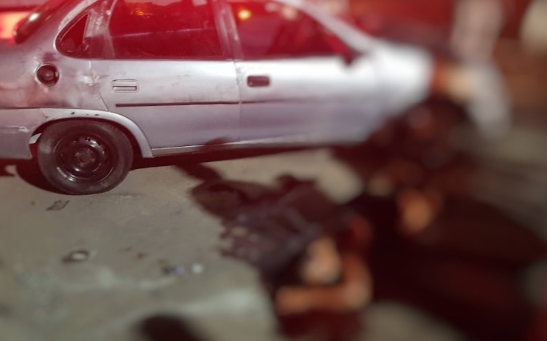 Mulher é arremessada e esmagada por carro durante capotamento em Manaus