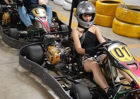 Jovem tem couro cabeludo arrancado em acidente de kart