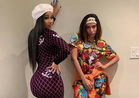 Anitta posa com Cardi B e confirma parceria: ‘o bonde das funkeiras’ 