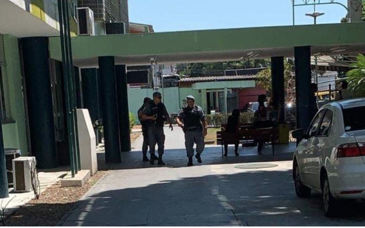 Estudante de medicina entra armado na UEA e ameaça professor