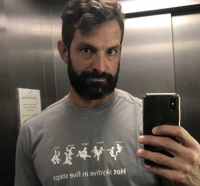 Após virar motorista de app, ex-galã global passa a dar aulas de interpretação