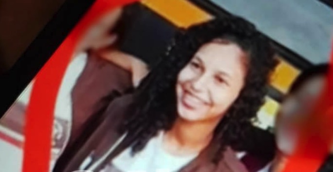 Jogos Escolares cancelados: Estudante morre após ônibus tombar na estrada