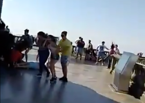 Forte ventania assusta turistas que visitavam o Cristo Redentor