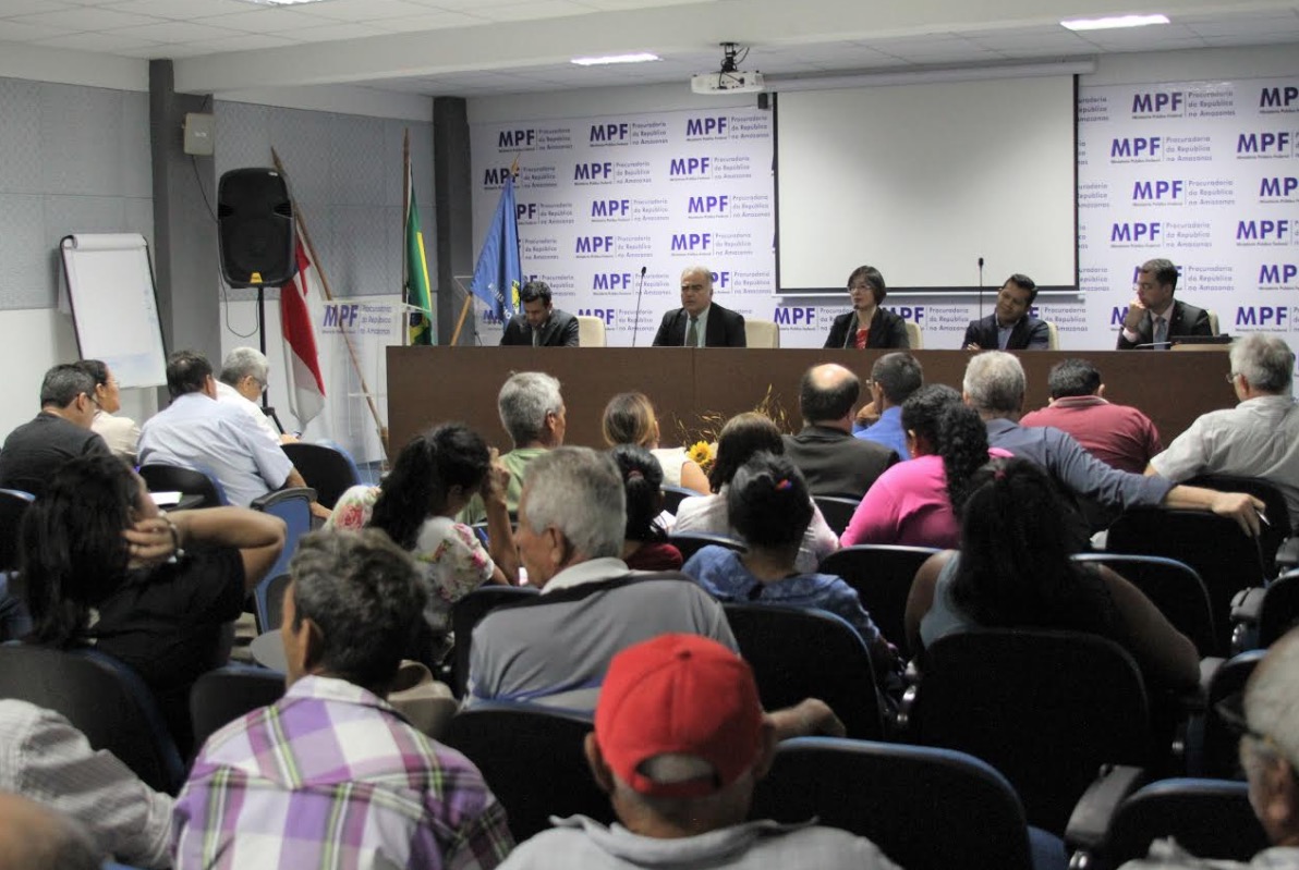 Moradores relatam conflitos por posse de terras em Manaus 