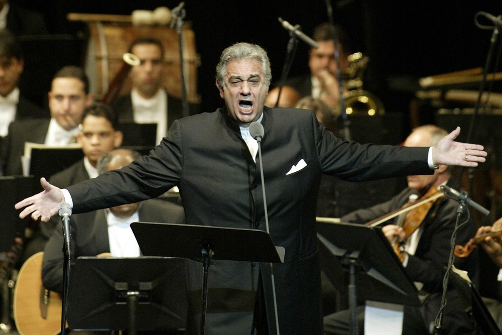 Ópera de Los Angeles vai investigar acusações contra Plácido Domingo