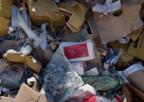 Prefeitura cobra explicações de empresa de coleta sobre lixo descartado à céu aberto em Manaus