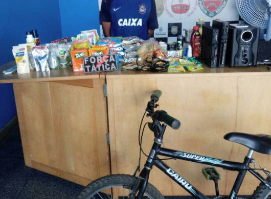 Homem é preso suspeito de furtar loja e trocar mercadorias por drogas no Amazonas 