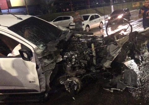 Vídeo mostra resgate de vítima de acidente gravíssimo na avenida Torquato Tapajós