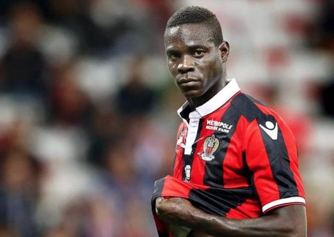 Flamengo anuncia fim de negociações com Balotelli 