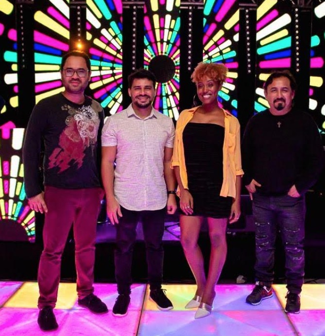 Festa Divino Flash Back agita feira Casamazônia com hits dos anos 80 e 90