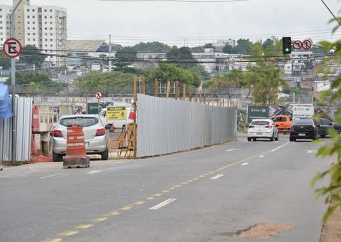 Avenida é interditada para avanço de obras em Manaus