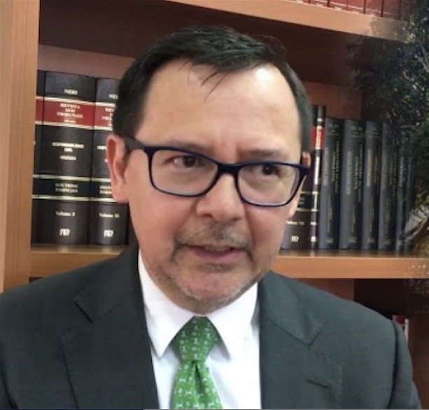 Juiz diz que TCE-AM é incompetente para julgar contas de prefeito e anula acórdão