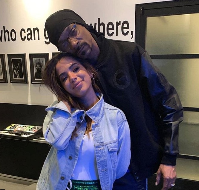 Nova música de Snoop Dogg apresenta Anitta e quadradinho aos gringos