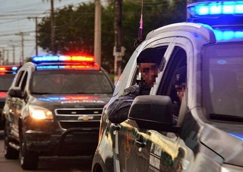 Após assaltar posto de combustíveis, dupla atira contra PMs e acaba morta em Manaus