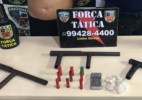 Jovens são presos com drogas e armas caseiras em área vermelha de Manaus