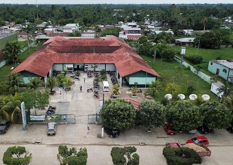 No Amazonas, reitor da UEA inaugura unidade voltada para direito no interior