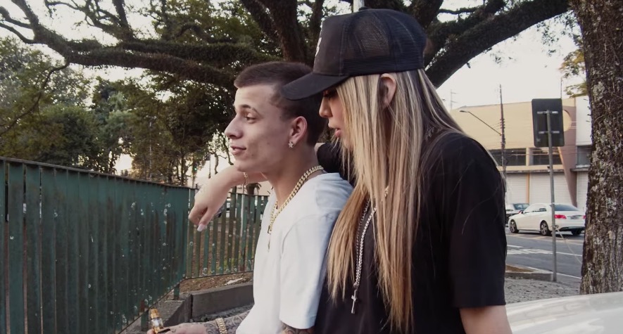 Aos 12, Melody lança clipe romântico com MC Pedrinho