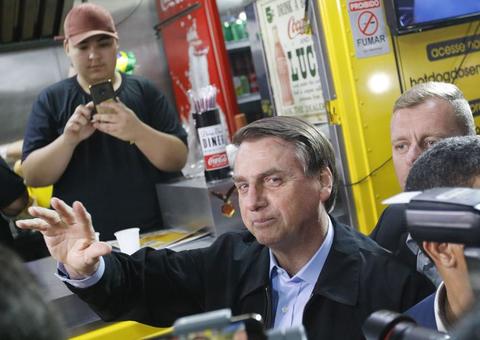 Bolsonaro diz que Brasil vai vencer a crise econômica mundial