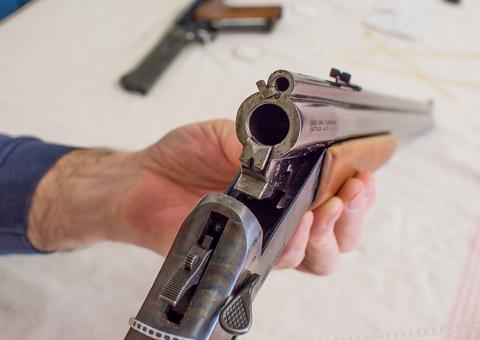 Adolescente é suspeito de matar prima de 1 ano com tiro de espingarda 