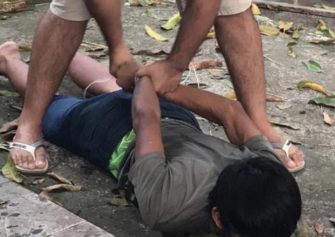 Suspeito de tentar furtar casa é capturado e espancado por moradores em Manaus