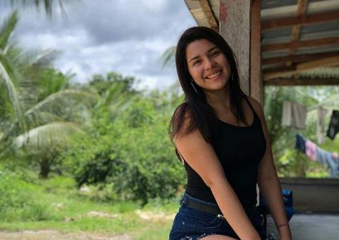  Prefeito presta apoio à família de jovem morta por PM no Amazonas