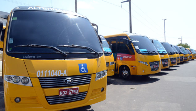 Com salários atrasados, trabalhadores de Alternativos pedem intervenção da prefeitura