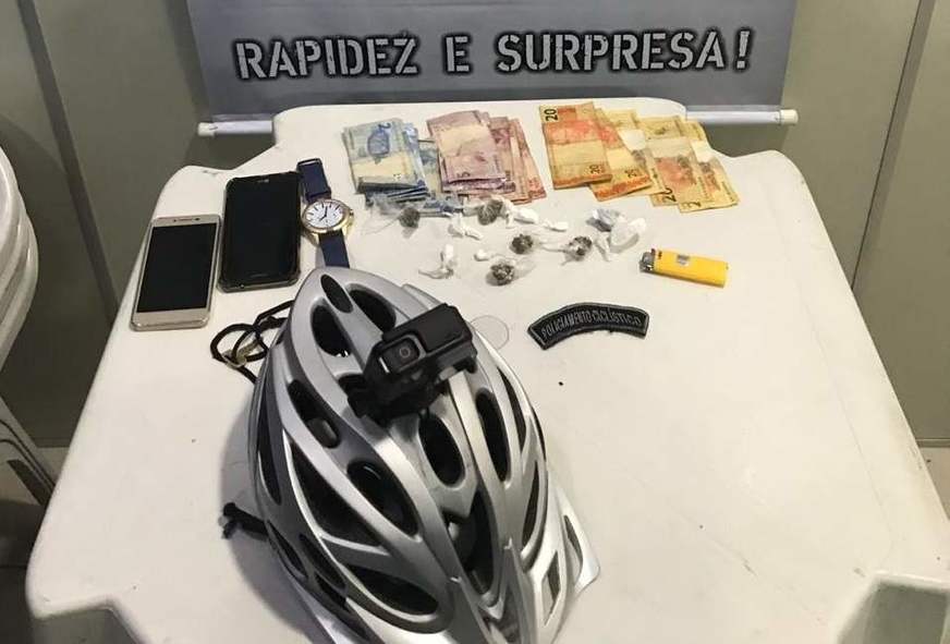 Grupo é preso suspeito de vender drogas na Ponta Negra 