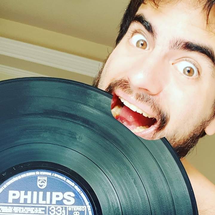 Vila Vagalume agita terça em Manaus com noite de discotecagem 