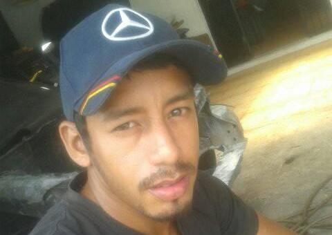 'Bateu dizendo que queria uma prova de amor', diz mãe da mulher morta a pauladas em Manaus 