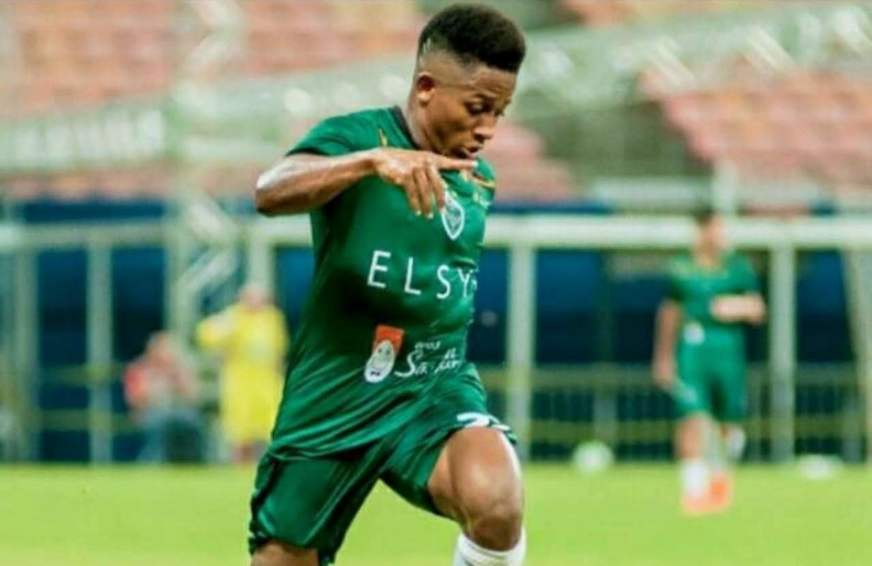 Criminosos entram na casa de jogador do Manaus e furtam objetos pessoais 