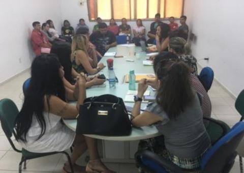 Contra ações de Bolsonaro, professores da Ufam aprovam indicativo de greve 