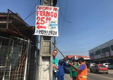 Operação retira mais de 4 mil publicidades irregulares em ruas de Manaus