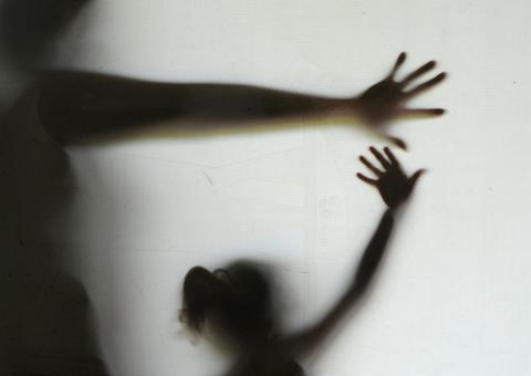 PF prende homem por compartilhar cenas de abuso sexual infantil