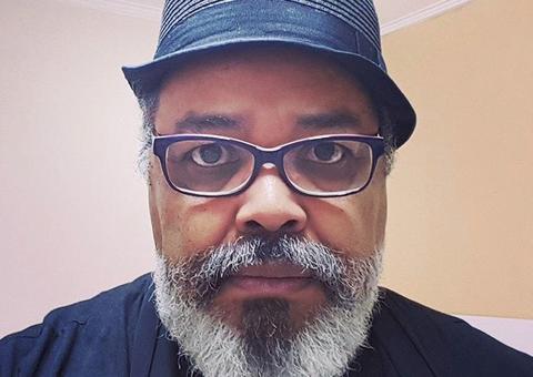 Jorge Aragão passa mal e é levado às pressas para o hospital