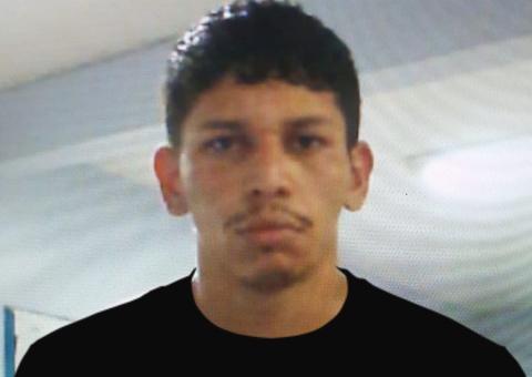 Polícia pede apoio para encontrar suspeito de matar homem a pauladas em Manaus