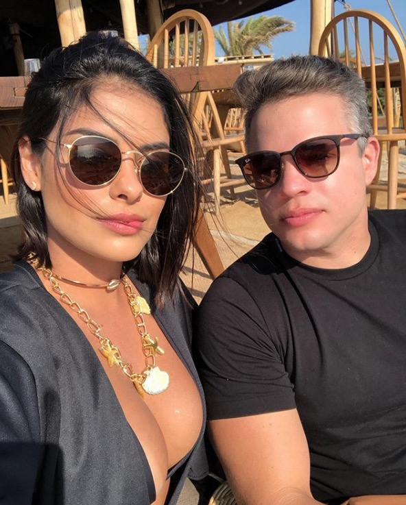Ex-BBB Munik anuncia separação após voltar de viagem com marido a Grécia