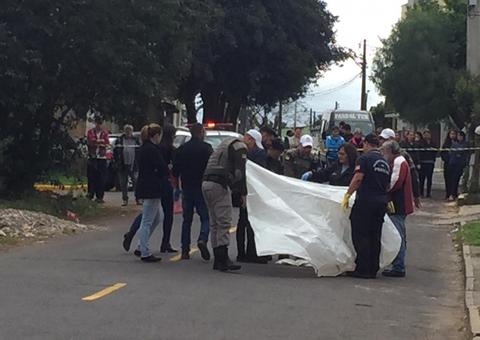 Polícia encontra cabeça e partes do corpo de recém-nascido espalhadas por terreno baldio