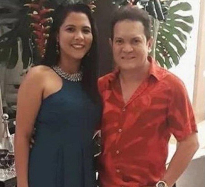 Ximbinha aparece pela 1ª vez com filha que teve fora do casamento com Joelma