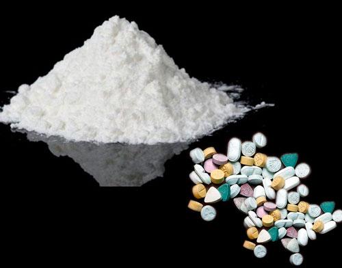 Homem é flagrado com pote recheado de cocaína e ecstasy em avenida de Manaus