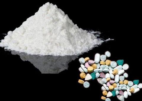 Homem é flagrado com pote recheado de cocaína e ecstasy em avenida de Manaus