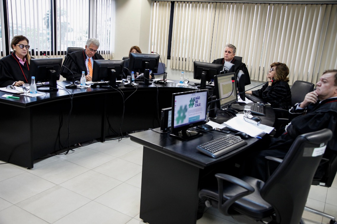 TJAM manda prefeitura retirar famílias de áreas com risco de desabar em Manaus